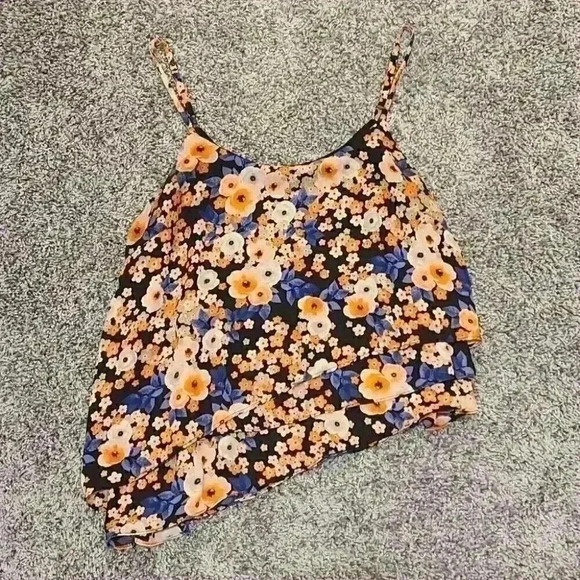 Forever 21 Flower Blouse - Picture 2 of 5